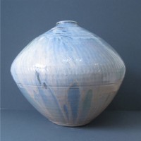 Moon Jar (HW021) by Hugh West